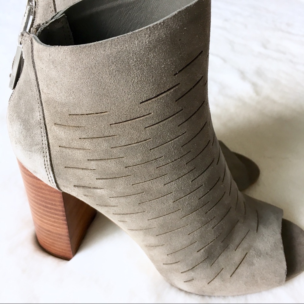 Shale Leather Heels - Picture 5 of 6